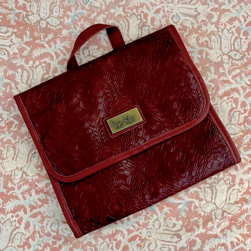 Nicole Miller New York Travel Makeup/Jewelry Bag Maroon/Cheetah